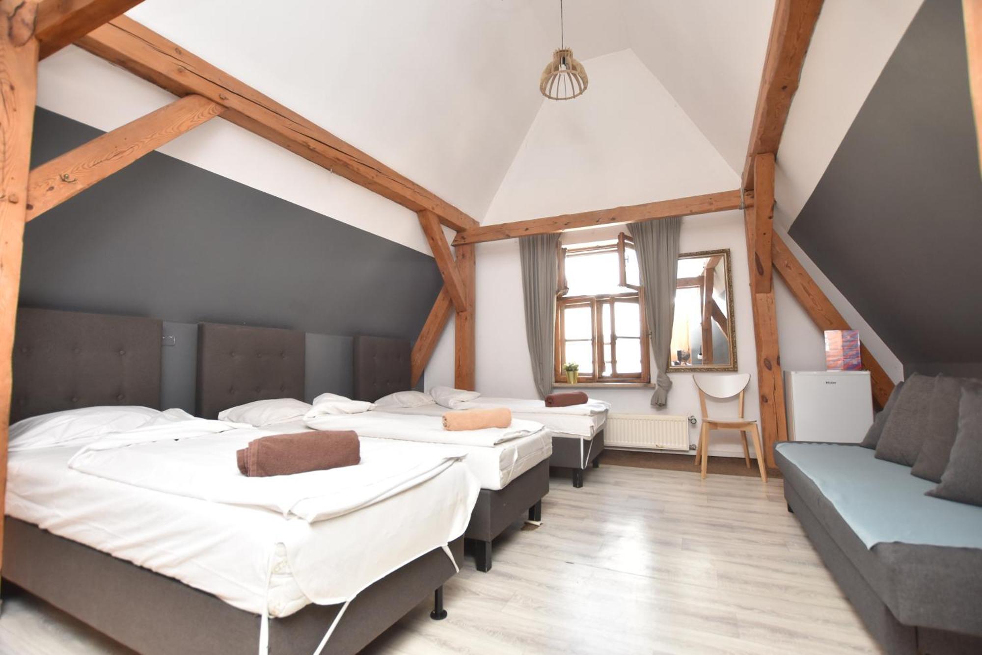 Dukes Hostel - Pokoje Prywatne, Rynek - Wroclaw — Zdjęcia 2