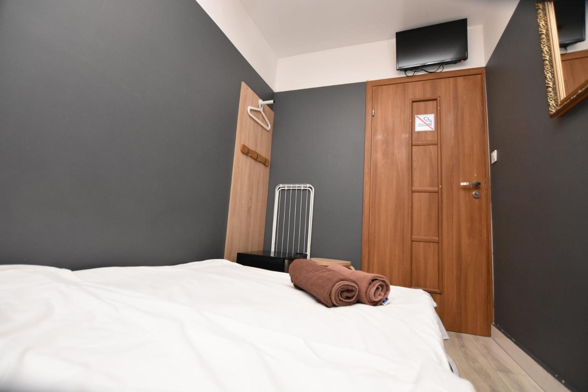 Dukes Hostel - Pokoje Prywatne, Rynek - Wroclaw — Zdjęcia 1